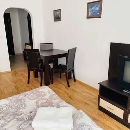 Pine Hotel de apartamente